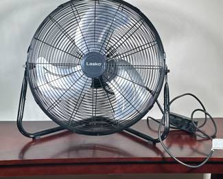 LASKO Room FAN | Lasko 20” circular room fan. - h. 22 x d. 10 x dia. 22 in