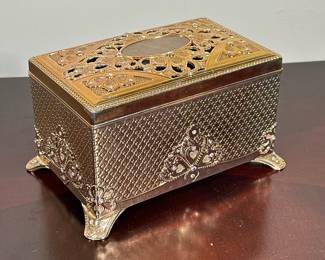 MUSICAL JEWELRY CASE | Musical jewelry case with felt lined interior. - h. 4 x w. 7 x d. 4.5 in