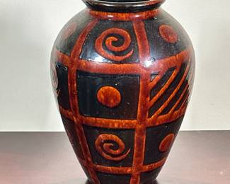 LARGE CERAMIC VASE | Large glazed ceramic vase. - h. 13 x dia. 9 in