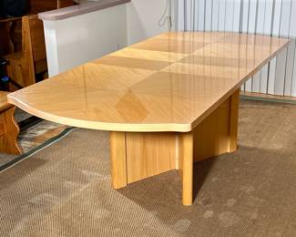 CONTEMPORARY ITALIAN DINING TABLE | Contemporary Italian extending leaf dining table with geometric wood veneer and X-form base. - h. 31 x w. 41 x l. 92 in (Incl. 1 leaf)