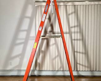 WERNER 8FT LADDER | Werner 8ft A-frame aluminum & fiberglass ladder.
