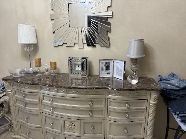 Ashley dresser silver with bling 