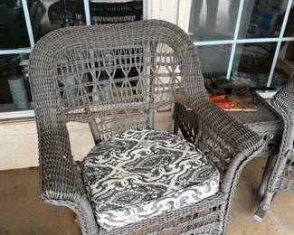 Resin rocker with pad (2)