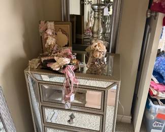 Mirror night stands