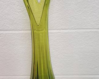 Viking Avocado Green 4 Toed Glass Swung Vase