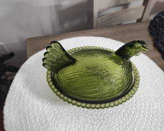 Indiana Glass Olive Green Hen On Nest