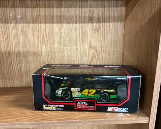 NASCAR Racing Champions 1:24 Die Cast Stock Car Replica
