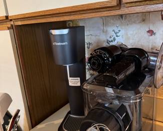 Kitchen accessories and tools never used