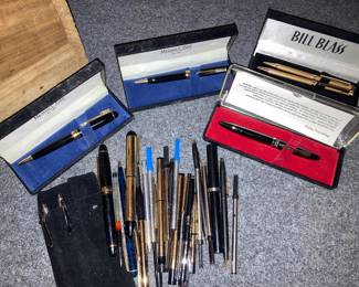 Lots of cross and other nice pens