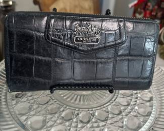 Coach XL zip around black reptile embossed leather wallet $65 new