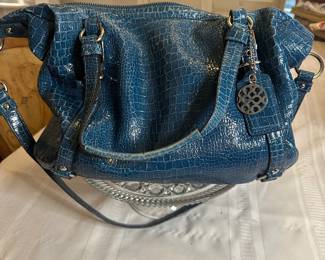 Coach XL Teal Snake print embossed leather handbag with shoulder strap $150 like new