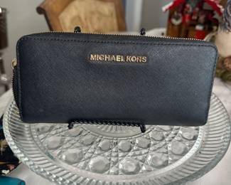 Michael Kors XL brushed black leather wallet with wrap around zipper $45 like new