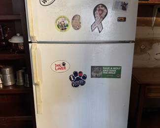 Refrigerator 