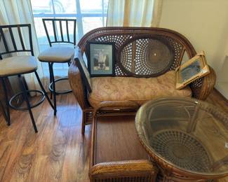Bar Stools, Rattan Love Seal an Coffee Table