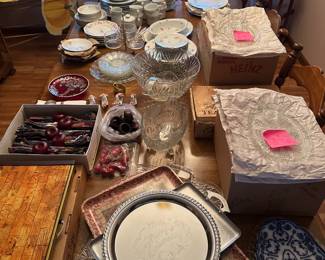 dish sets, china, dishware, vintage trays, glassware sets