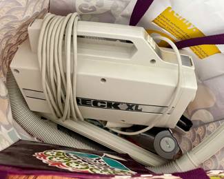 Shoulder Oreck XL vacuum cleaner