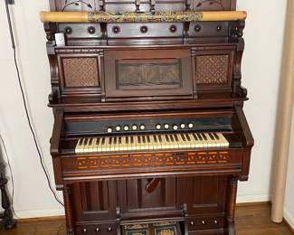 Pump organ.