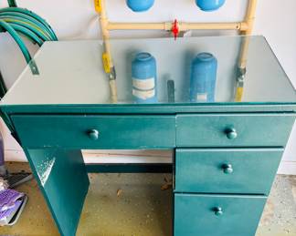 Medium green.  Not sea foam misty green.