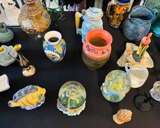 See the snow globe.  Do you remember Rosebud?