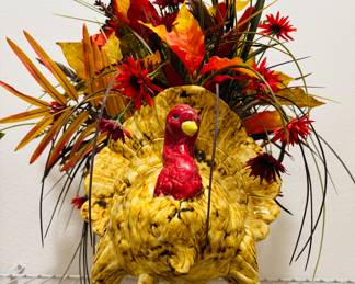 If you think this is something, wait until we upload the "owl collection" photos.