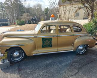 1947 PLYMOUTH DELUXE