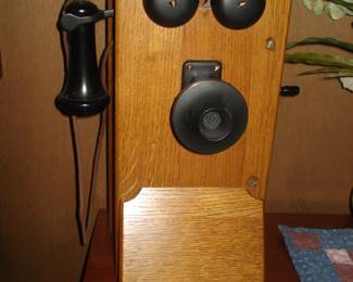 ANTIQUE KELLOGG S&S  OAK WALL MOUNT TELEPHONE - BEAUTIFUL