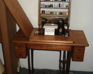 1936 SINGER SEWING MACHINE IN ORIGINAL WALNUT CABINET S/N AE332301 ... WAS GRANDMOTHERS AND IN WORKING CONDITION ... BEAUTIFUL!