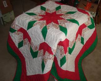 LILLIAN VERNON CHRISTMAS STAR QUILT