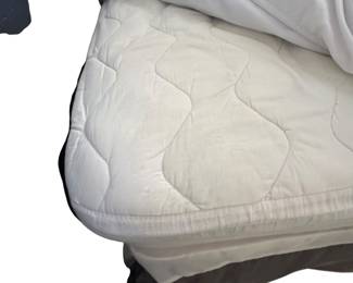 Queen headboard, footboard, mattress set