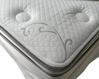 Queen mattress set