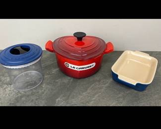 Lot 127 Le Creuset Casserole Dish w Lid Small Baking Dish Food Saver w Lid