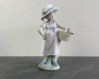 Lot 79 Lladro Porcelain Youre So Cute Porcelain Figurine