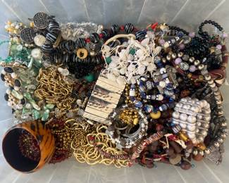 Lot 12 Costume Jewelry Trinket Lot