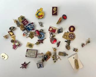 Lot 5 Vintage Pins  Medals