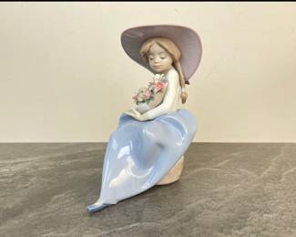 Lot 74 Lladro Porcelain Fragrant Bouquet Figurine