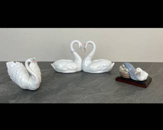 Lot 70 Lladro Endless Love Porcelain Swans Lladro Porcelain White Swan Lladro Mother Duck and Ducklings Porcelain Figurine