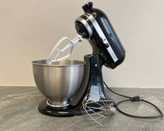 Lot 154 KitchenAid Classic Mixer