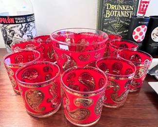 Vintage Mid Century Modern Culver 22K ‘Red Paisley’ Old Fashioned Glasses and Ice Bucket..