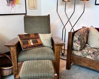 Vintage Stickley Mission Oak Arts & Crafts Style ‘Settle Sofa’ and Bow Arm ‘Morris’ Reclining Chair with Ottoman Circa 20th Century.