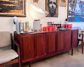 Jack Cartwright for Founders Style Mid Century Credenza/Sideboard..