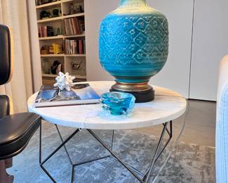 Rare 1960s Mid Century Modern Ceramic Lamp by Hawaiian Artist George Nobuyuki..