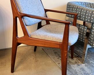 Arne Vodder for Vamo Sonderbork ‘Ella’ Teak Dining Chairs made in Denmark (8pcs)..