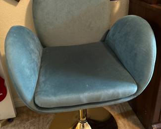 Blue Velvet Adjustable Chair 