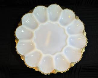 Beautiful Vintage Milk Glass Egg Plate 