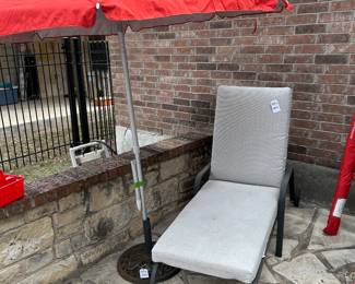 Outdoor Patio Chaise Lounge  / Tommy Bahama Umbrella