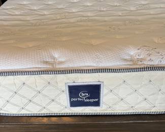 SERTA Perfect Sleeper Mattress w/Twin Box Springs