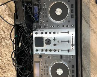 Synthesizer in Carry Case