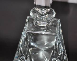 Stunning Atlantis "Summit" Whiskey Decanter, 9.75"