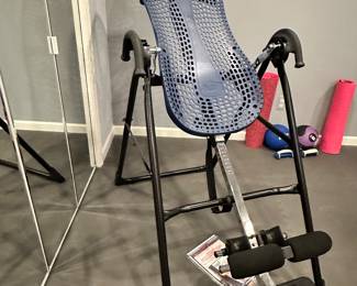 Back Problems? You need this Teeter Inversion Table (EP-550)