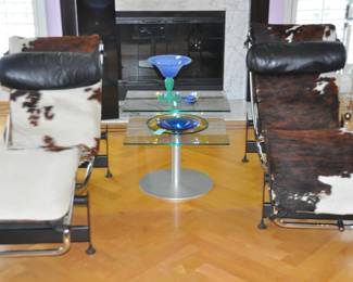 Amazing Pair of Vintage Le Corbusier Cowhide Chaise Lounger From Design Within Reach, Made in Italy! 63"W x 22"D x 33"H